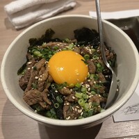 近江うし 焼肉 にくTATSU 青山本店 - 
