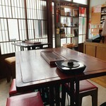 茶嘉葉 - 私の席から見た入口側