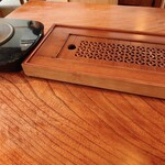 茶嘉葉 - 私のテーブル上に置かれた電熱器と茶盤