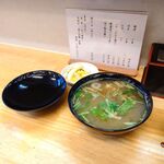 天丼ころも - 続いてお出汁の利いたお味噌汁