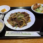 東京穆斯林飯店 - 孜然羊肉。味付けはかなり濃いめ。ご飯に合う〜！！