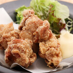 笑うだるま - 若鶏のからあげ