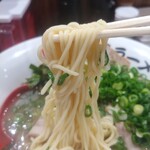 宮っ子ラーメン - 麺リフト
