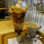 Nana's green tea - かぼちゃのモンブランパフェ、ホットコーヒー