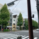 茶嘉葉 - 青梅街道の成田東四丁目信号　この手前を右折