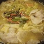 そば・ほうとう・郷土料理　信玄 大月店 - 白兵戦モード「大切りかぼちゃがど～ろどろ 山梨県民納得の味 甲州名物本格煮込み 信玄ほうとう」