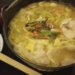 そば・ほうとう・郷土料理　信玄 大月店 - 上空15cmより空撮 「大切りかぼちゃがど～ろどろ 山梨県民納得の味 甲州名物本格煮込み 信玄ほうとう」