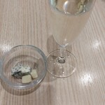 YUUYOO TERRACE SAPPORO - 朝からスパークリングワイン