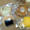 Pizarianieiji - 料理写真:おにぎりパン（左下）と、カメロンパン（右下）