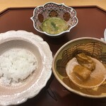 美会 - カレー２種（世界一美味しいカレー／グリーンカレー）