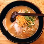 古潭 - 令和5年11月
営業時間(11:00〜22:00)
古潭ラーメンしょうゆ
通常730円→55周年創業記念で税込550円