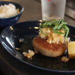 鉄板焼酒場いくら - ハンバーグ(和風ソース)