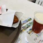 宇奈月麦酒館 - トロッコビールと宇奈月カレーパン