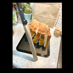 와자와자 - 이슬람◯ 모양의 칼 같은 빵 자르기
                      이건 맞지 않아서 일반 칼로 잘라봤지만, 자르기 어려운 식빵입니다.
                      by 마미코마미코