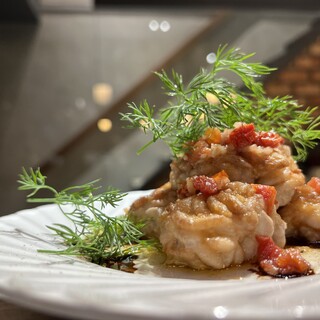 鮮度と品質の良い魚介類を豊洲市場や産地直送で仕入れ