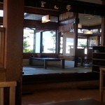 どん亭 - 座敷は広いです。