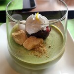 富士茶庵 - 抹茶のパンナコッタの上に、信玄餅、小豆や生クリームと和洋の味付け最高～( *´艸｀)