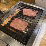 Tachigui Yakiniku Jiroumaru - 