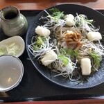 そば処みよし - 揚げもち蕎麦、冷たいの、大盛り！