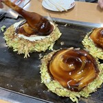 鶴橋風月 - 次にソースぐるぐる✨