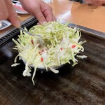 鶴橋風月 - カッカッって混ぜ混ぜ✨