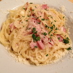 クッチーナ笑多 - ２０１３年１１月５～９日のランチ「ベーコン、玉ねぎ とうがらしのパルミジャーノスパゲッティ」（１，０００円）サラダ・パン・コーヒーor紅茶付