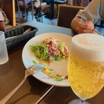 鎌倉パスタ - サラダ大盛り　ビールはわたしだけ