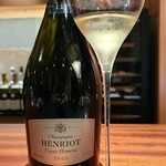 蒼 - お酒⑥アンリオ・キュヴェ・エメラ2006(シャンパーニュ、フランス、シャンパーニュ)
      葡萄品種:ピノ・ノワール50%、シャルドネ50%