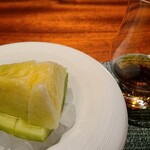 蒼 - ⑭天使音【あまね】マスクメロン(静岡県浜松産、影山メロン農園、影山雅也氏)
      糖度の高いメロンにブランデー垂らすと薫りと甘みがマリアージュします。