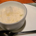 蒼 - ⑪水晶文旦(高知県産)のグラニテ
      糖度が高く酸味控えめで上品な甘みのグラニテ
      魚の舌からリセットするのに適していますね
      満腹直前の胃袋が少し拡がりました(笑)