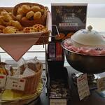 ベイクオーレ - パン各種、ホットケーキ、揚げパン、ビシソワーズ