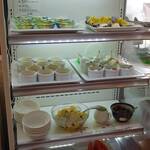 ベイクオーレ - プリン、クリームソーダ風ゼリー、蜜豆