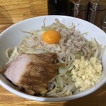 麺処 マゼル - まぜそば塩（並）950円 ニンニク、アブラ、カラメ