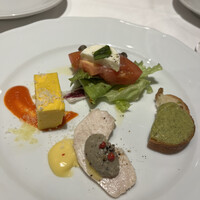 マンジャーモ - 