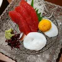 伝承千年の宿 佐勘 - お刺し身　マグロと生ダコ(バイキング外）