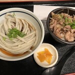 うどん酒場 エエイチ - 牛すじ丼セット@820円