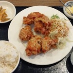 台湾料理 九鮮坊 - 唐揚げランチ。ご飯のススムやつです