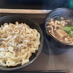 武蔵野うどん あっとん - 