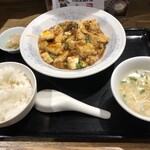 名北飯店 - ランチ麻婆豆腐定食(ご飯普通盛り)