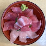 Uokan - ・極まぐろ丼 中とろ入 (地魚天ぷら付) 2,500円/税込