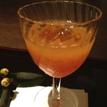 Gen Yamamoto - みかんと柿でトロミと甘みをつけて野うさぎの走り(宮崎、くろぎ酒造)で。
            これ、本当に美味しい