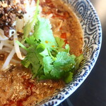 餃子荘いつから だるまや - パクチー