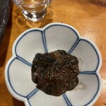 すし善 - めふん。鮭の血合い（腎臓）の塩辛です。一匹から少ししか取れないので貴重な品です