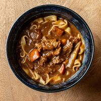 牛すじカレーきしめん（温・冷）