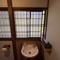 AKAI - 