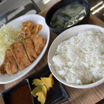 とすのとんかつ きむら - メニュー:ロースかつランチ (脂あり90g) 4切れ ¥798(税込)