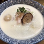 鶏そば Akari - 濃厚鶏白湯そば1030円