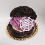 キャッスル デリカ - 紫芋のシュークリーム