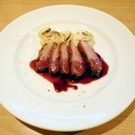 アシェット - フランス産カモ胸肉のロースト。