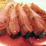 アシェット - ソースは、甘味はなくて、若干渋い感じです。